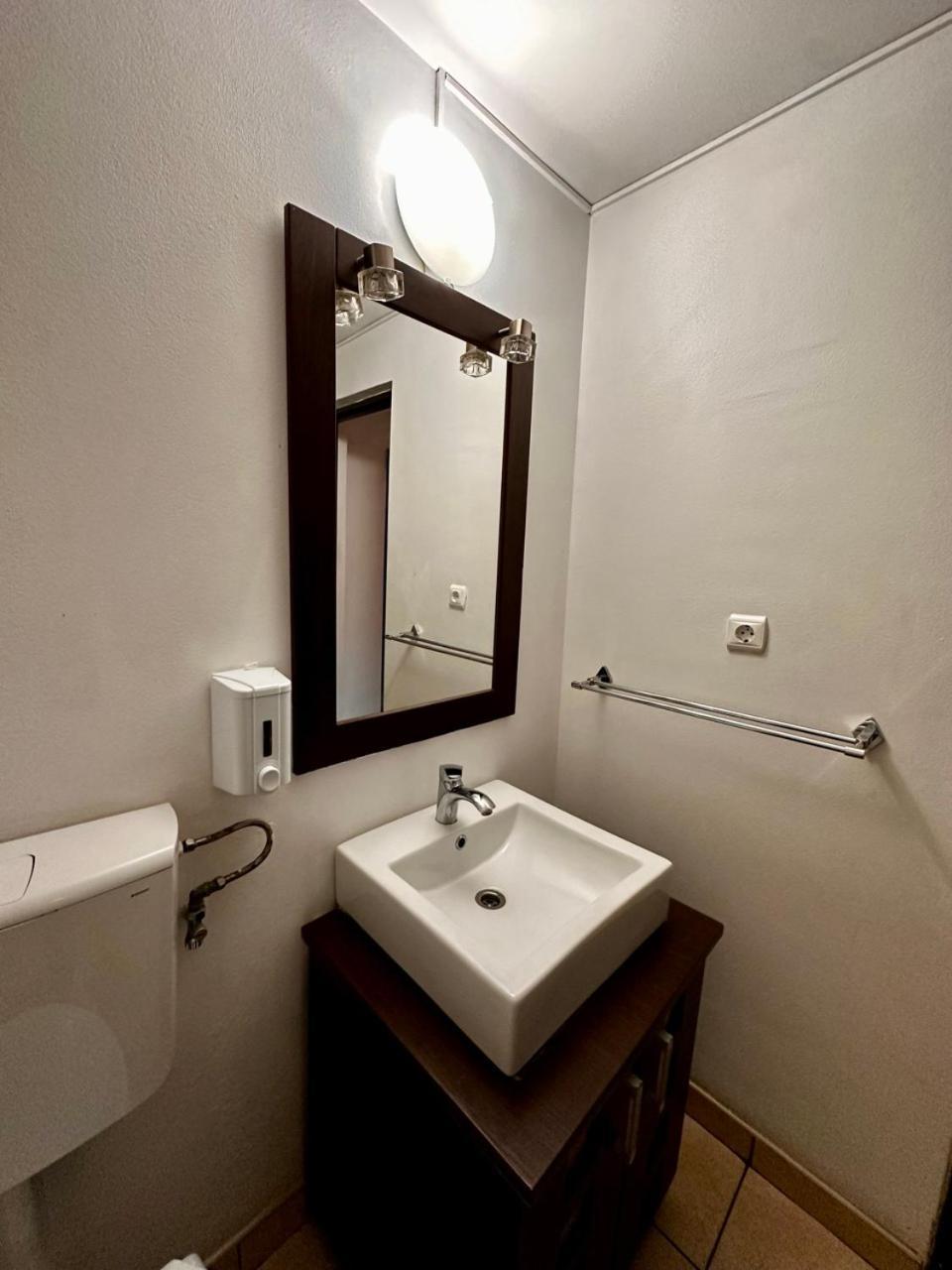 Conta Apartment Bukarest Eksteriør billede